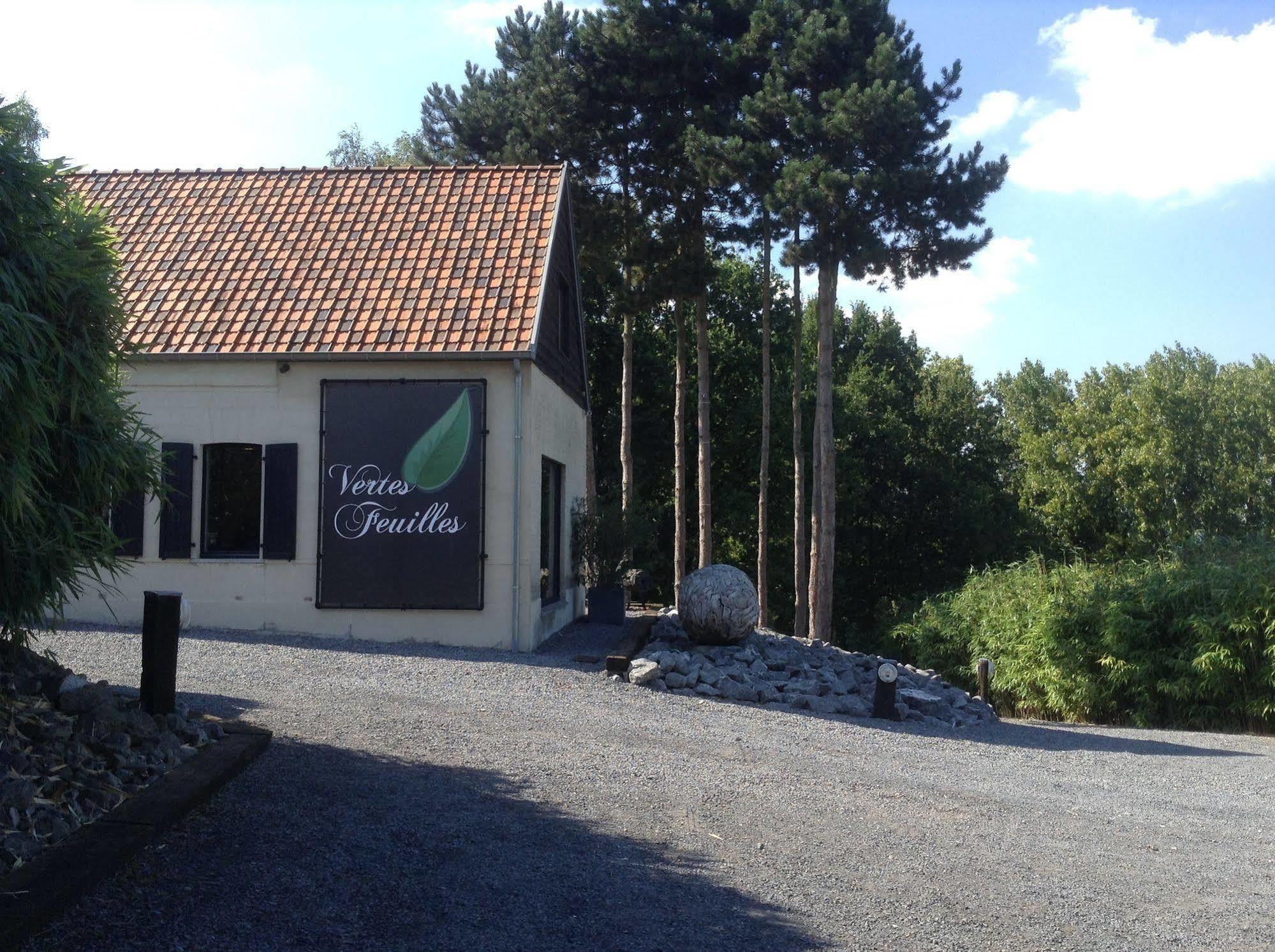 Hotel Vertes Feuilles 2*
